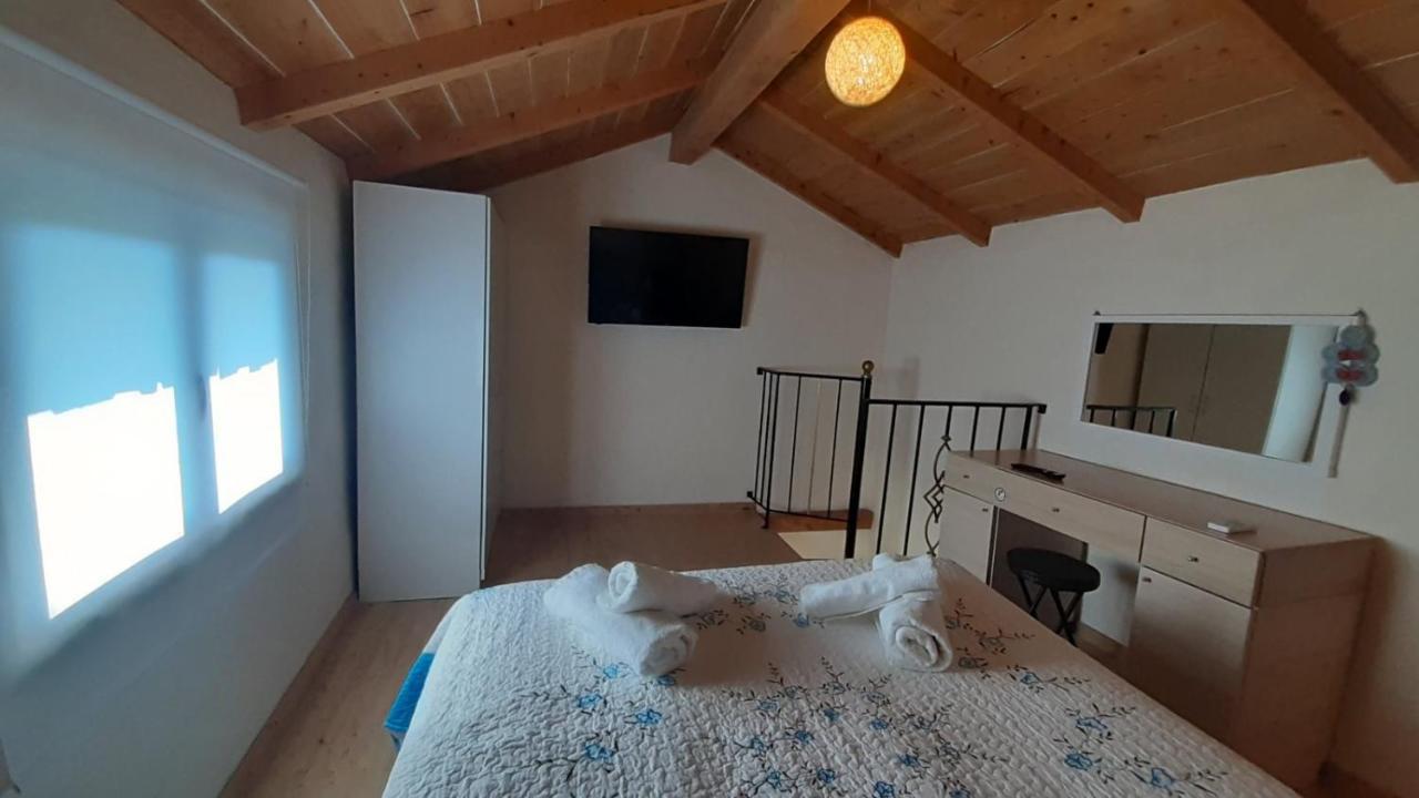 White Manolia Cottage Kato Korakiana ภายนอก รูปภาพ